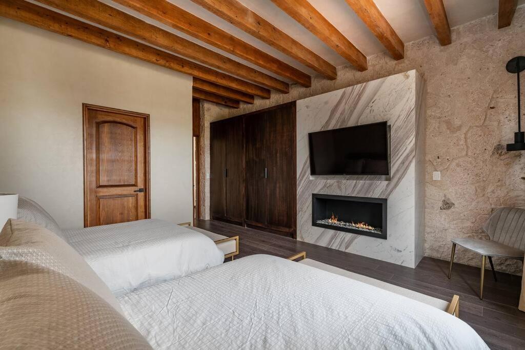 Rancho La Loma Luxury With Thermal Jacuzzi, Pool & Horses Villa *