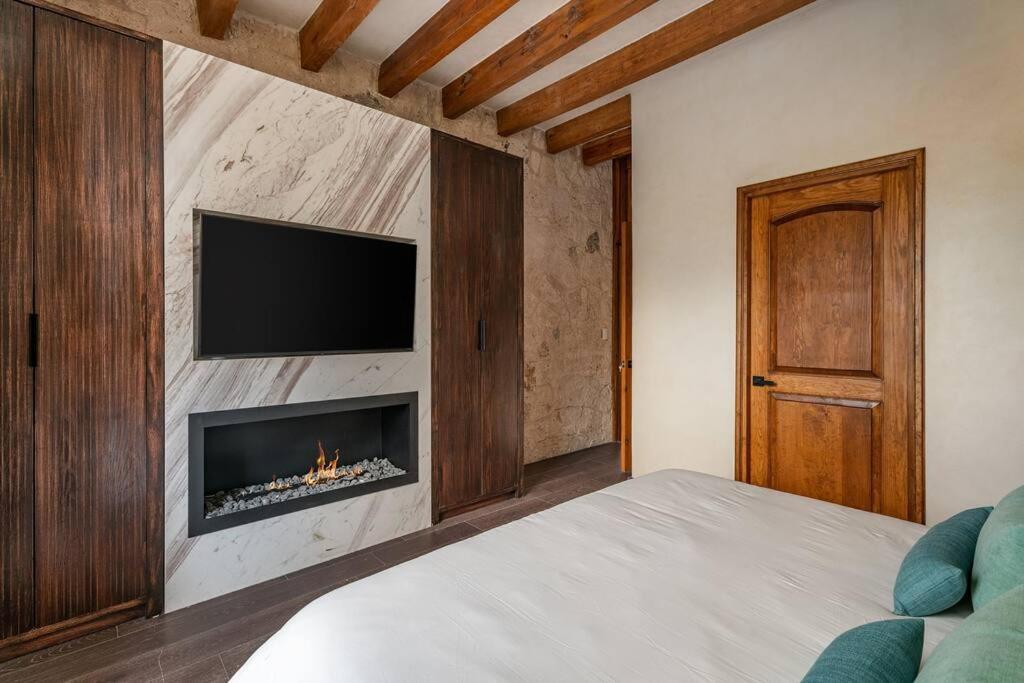 Rancho La Loma Luxury With Thermal Jacuzzi, Pool & Horses * San Miguel de Allende
